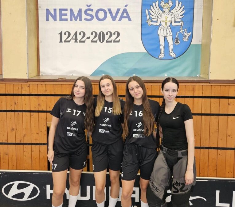 Štyri odchovankyne Fbk Tvrdošín v Nemšovej